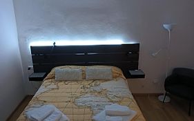 B&B Fiera Station Rooms